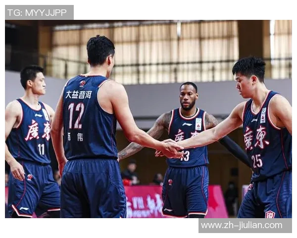 赛后分析：上海篮球队与广州篮球队的对决节奏与战术探讨